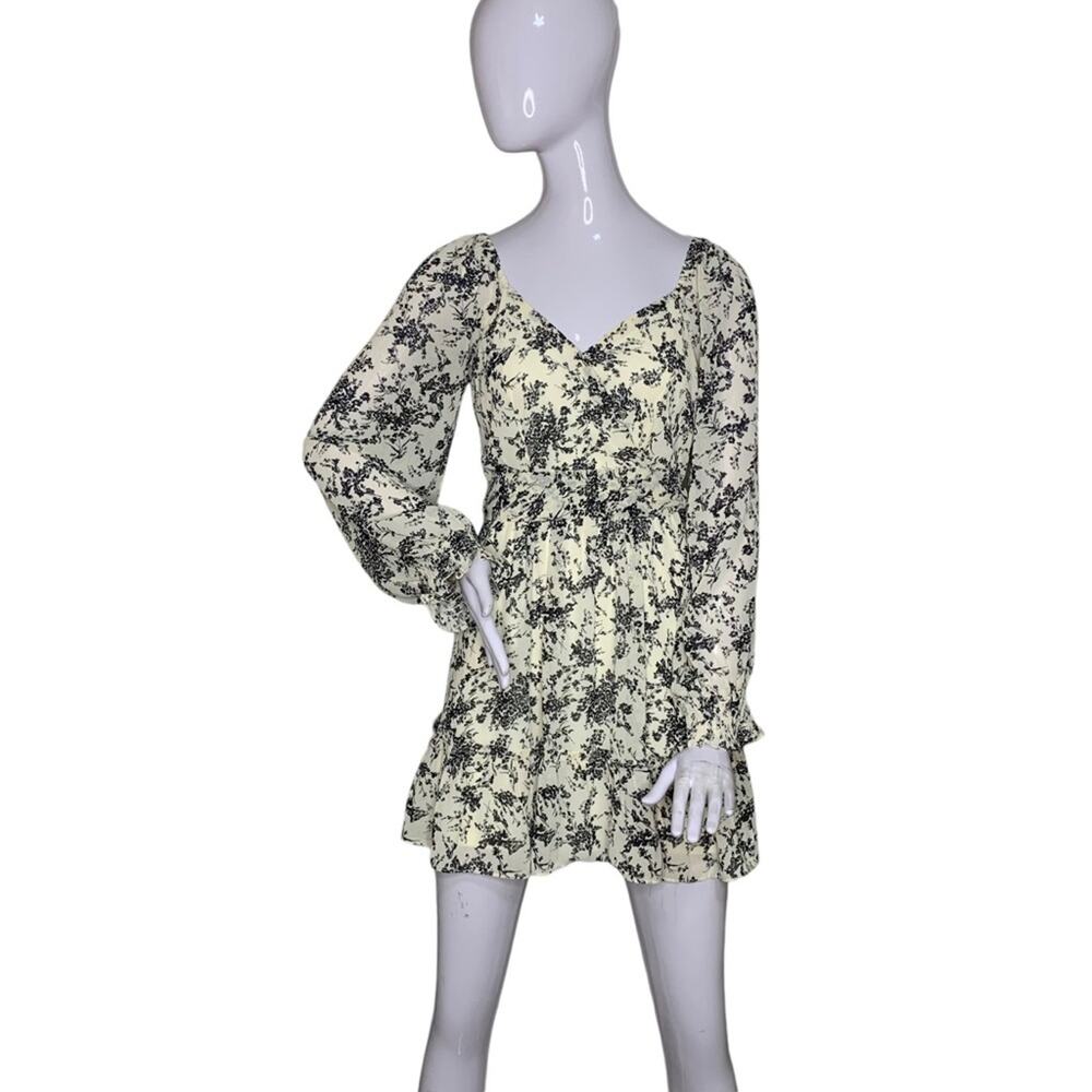 Floral Print Mini Dress NWOT Long Sleeve Tie and Hidden Zipper on Back Size M